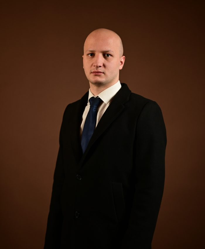 es mobile საბა ხელაშვილი - წამყვანი სისხლის სამართლის ადვოკატი თბილისში, რომელიც პრაქტიკას მთელ საქართველოში ახორციელებს.